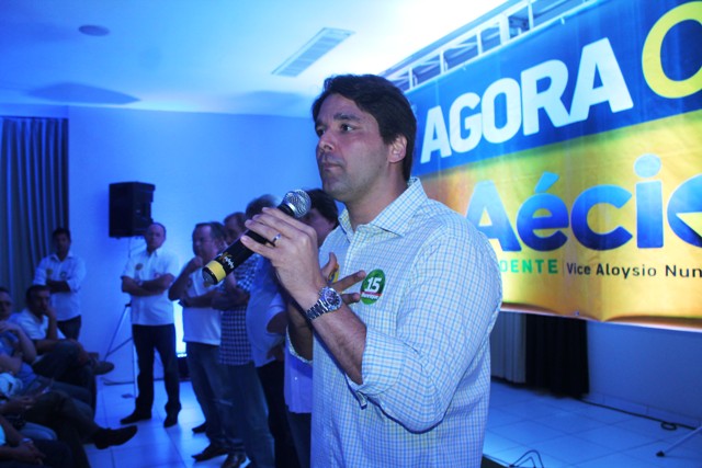 Lideranças com Aécio 02.jpg Lideranças com Aécio 02.jpg