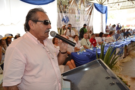 adecio.jpg adecio.jpg