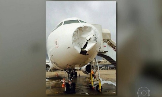 aviao-reproducao-tv-00.jpg