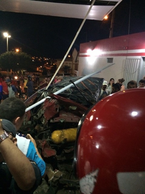 carro-768x1024.jpg-00.jpg