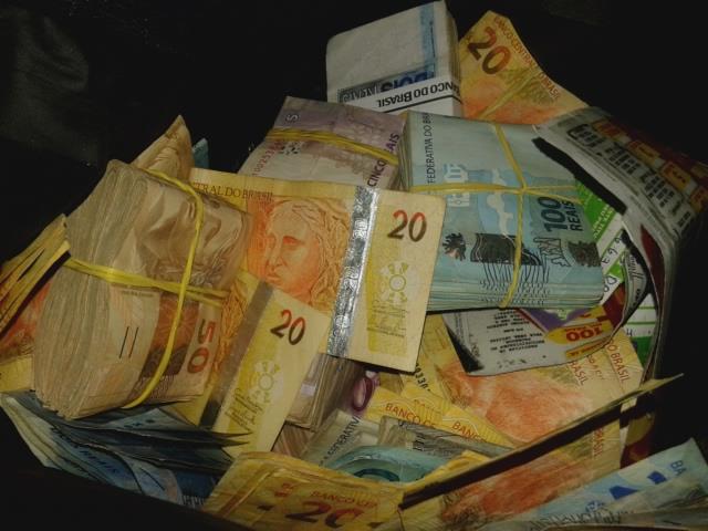 dinheiro.jpg-fracionado.jpg