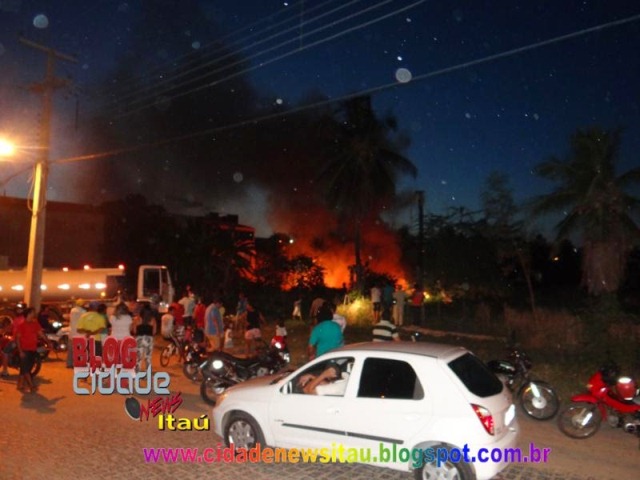 incendio-fogos-artificio-itau-22.jpg incendio-fogos-artificio-itau-22.jpg