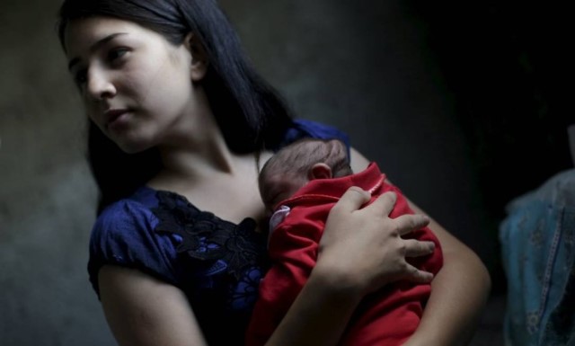 mae-com-bebe-com-zika.jpg-00.jpg