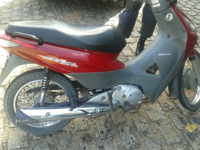moto-biz-00.jpg