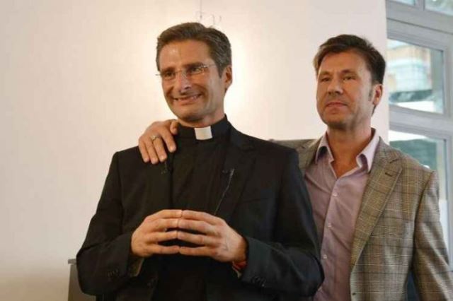 padre-gay.jpg-00.jpg