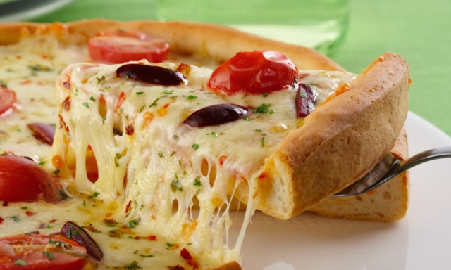 receita-pizza-caseira-dois-queijos-00.jpg