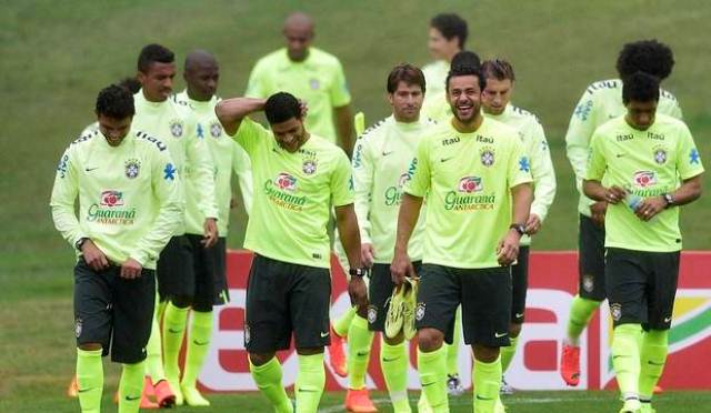 selecao-00.jpg selecao-00.jpg