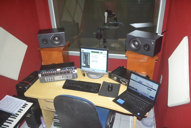 sonoros-studio.jpg