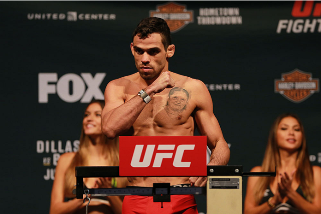 ufox_chic_weighin_037-00.jpg