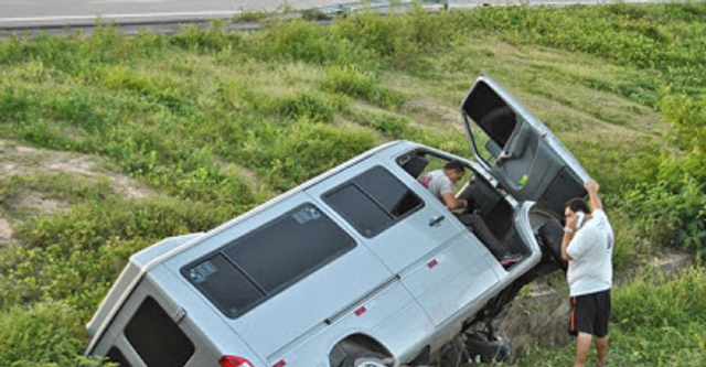 van virada na br-101-01.png